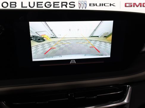 Certified 2024 Buick Envista Avenir FWD image 31
