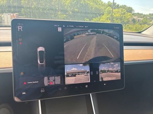 Used 2021 Tesla Model Y Long Range AWD/4WD image 9