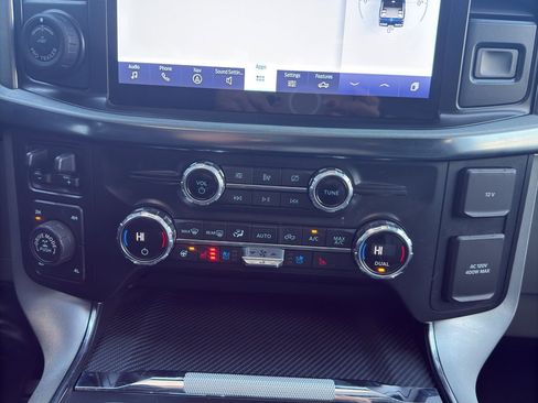 Used 2021 Ford F150 Limited image 19