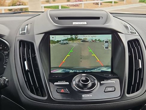 Used 2017 Ford Escape Titanium image 14