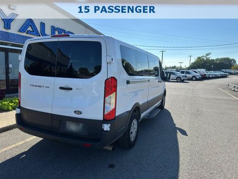 Used 2023 Ford Transit 350 XLT RWD image 4
