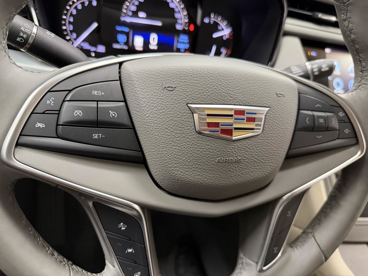 Used 2017 Cadillac XT5 Premium Luxury AWD/4WD image 18