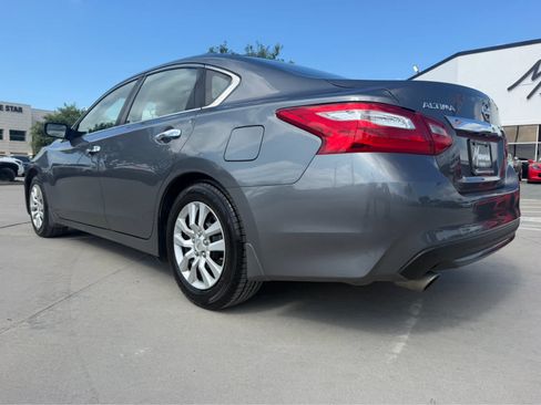 Used 2017 Nissan Altima 2.5 S w/ Power Driver Seat Package FWD image 9