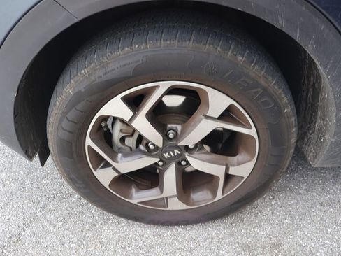 Used 2021 Kia Sportage LX AWD/4WD image 4