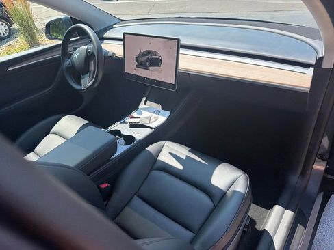 Used 2023 Tesla Model Y Long Range AWD/4WD image 64