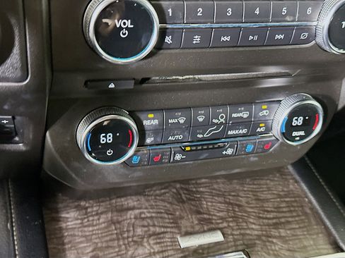 Used 2018 Ford Expedition Max Limited w/ Equipment Group 301A image 24