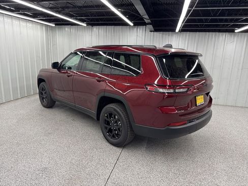 New 2025 Jeep Grand Cherokee L Altitude image 4