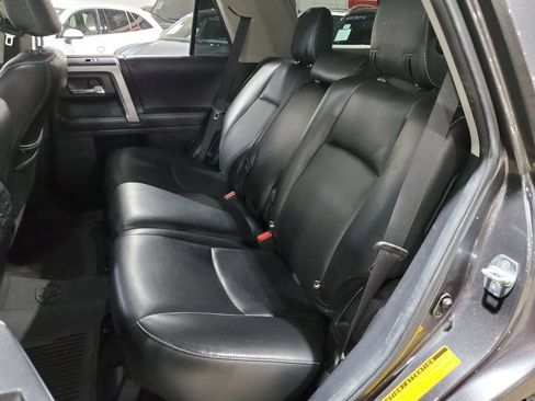 Used 2019 Toyota 4Runner SR5 AWD/4WD image 23