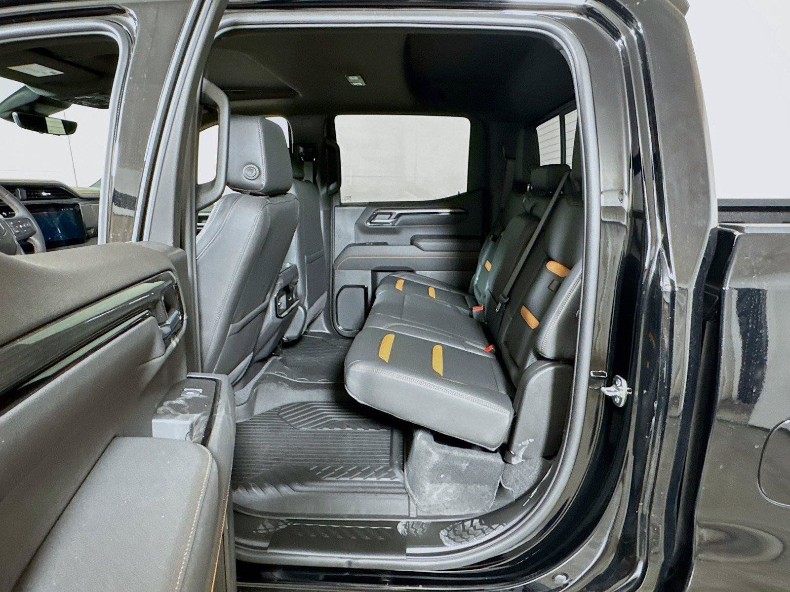 New 2026 GMC Sierra 1500 AT4 w/ AT4 Premium Package AWD/4WD image 13