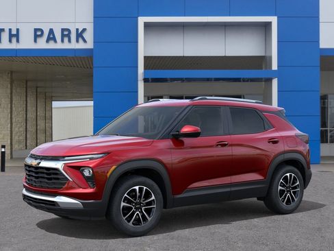 New 2026 Chevrolet TrailBlazer LT w/ Driver Confidence Package FWD image 2