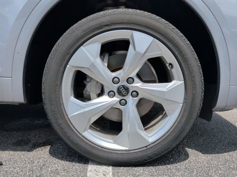 Used 2023 Audi Q5 2.0T Premium Plus AWD/4WD image 16