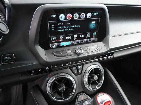 Used 2018 Chevrolet Camaro SS RWD image 14