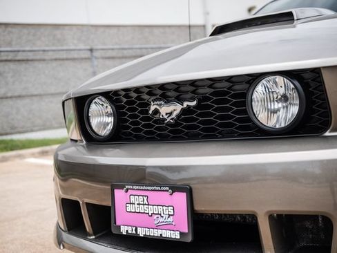 Used 2005 Ford Mustang GT Premium RWD image 25
