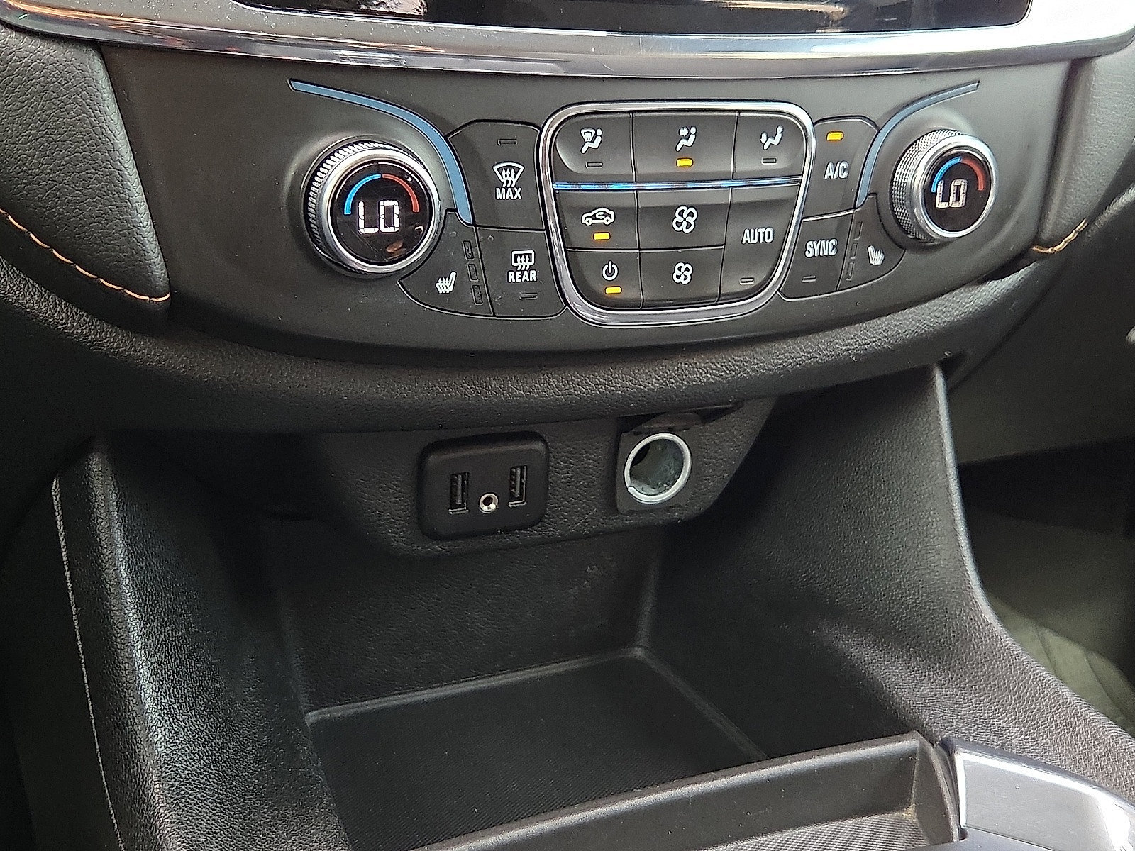 Certified 2020 Chevrolet Traverse LT AWD/4WD image 19