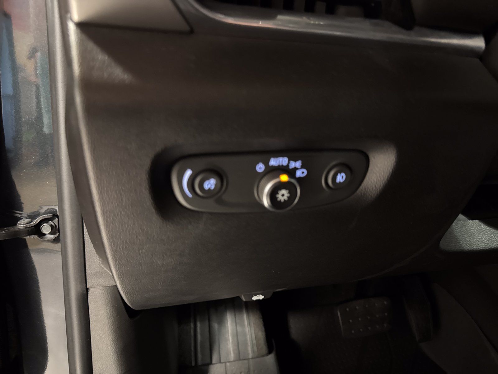 Used 2019 Chevrolet Traverse LT w/ LPO, Floor Liner Package AWD/4WD image 18