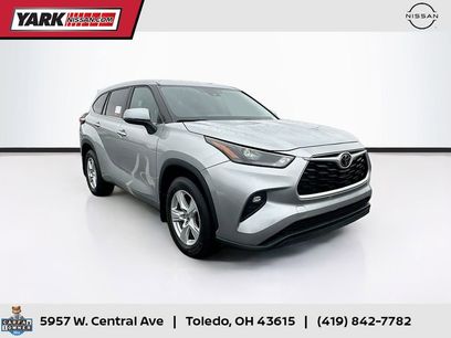 Used 2024 Toyota Highlander LE