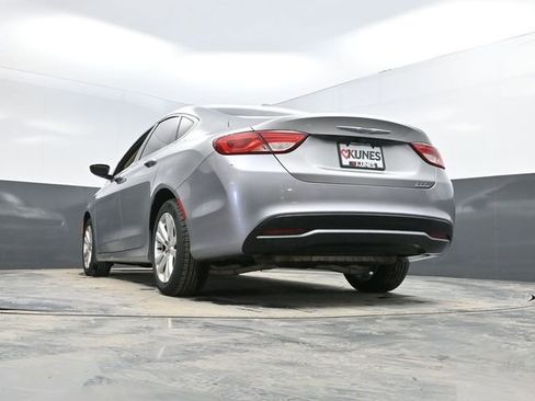 Used 2015 Chrysler 200 Limited w/ Convenience Group image 36