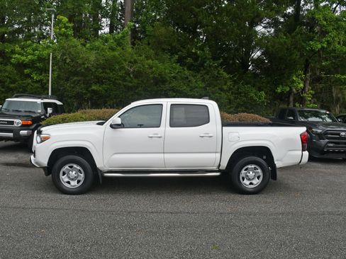 Used 2021 Toyota Tacoma SR AWD/4WD image 2
