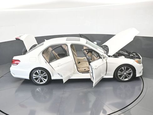 Used 2014 Mercedes-Benz E 350 Sedan image 66