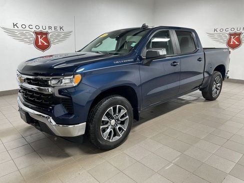 Used 2023 Chevrolet Silverado 1500 LT AWD/4WD image 3
