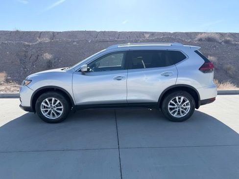 Used 2017 Nissan Rogue SV AWD/4WD image 5