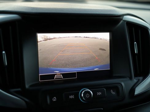 Used 2024 GMC Terrain SLE w/ Driver Convenience Package image 13