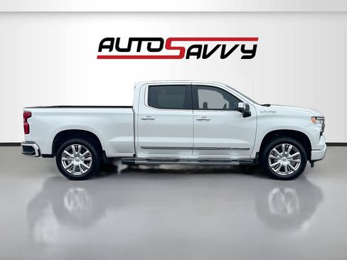 Used 2025 Chevrolet Silverado 1500 High Country w/ Technology Package AWD/4WD image 8