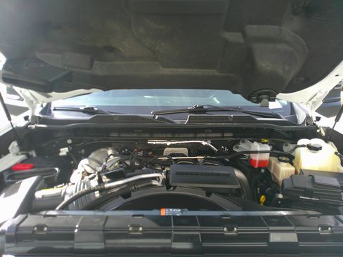 Used 2024 Chevrolet Silverado 2500 LT w/ Convenience Package image 34