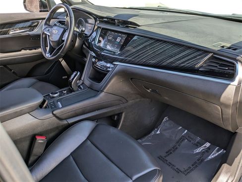 Used 2024 Cadillac XT6 Premium Luxury image 28