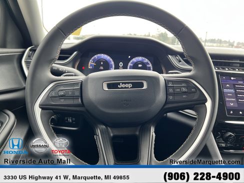 Used 2023 Jeep Grand Cherokee L Laredo image 21
