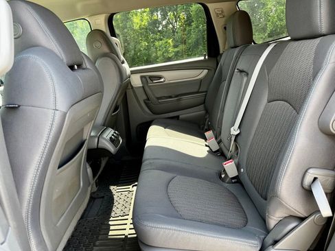 Used 2014 Chevrolet Traverse LS FWD image 15