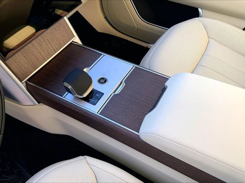 New 2026 Land Rover Range Rover SE AWD/4WD image 7
