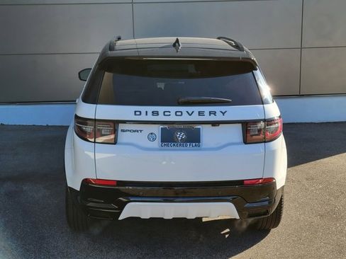 Used 2025 Land Rover Discovery Sport Dynamic SE image 5