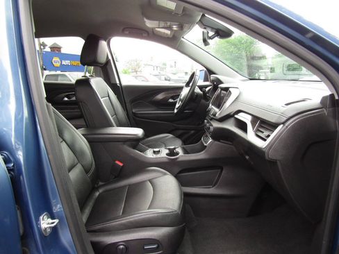 Used 2024 GMC Terrain SLT AWD/4WD image 28