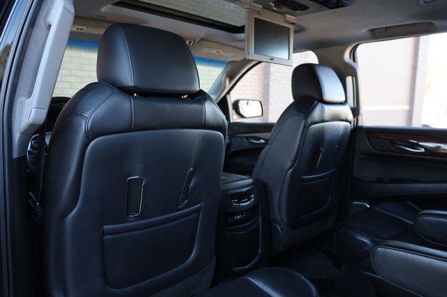 Used 2015 Cadillac Escalade Luxury AWD/4WD image 20