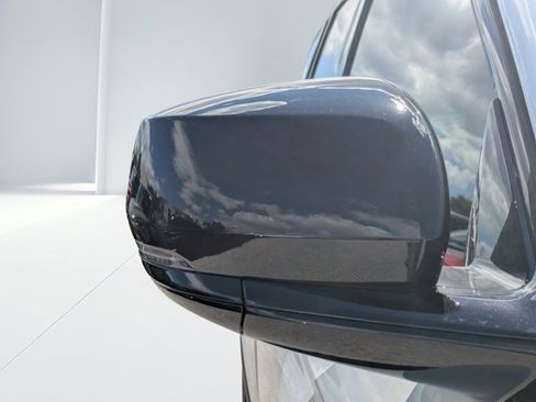 New 2025 Jeep Grand Cherokee Limited w/ Black Appearance Package image 10