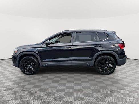 Used 2023 Volkswagen Taos SE w/ Black Wheel Package AWD/4WD image 5