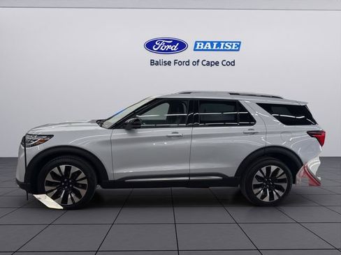 Used 2025 Ford Explorer Platinum w/ LUX Leather Package image 3