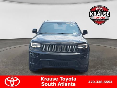 Used 2022 Jeep Grand Cherokee Laredo X RWD image 2