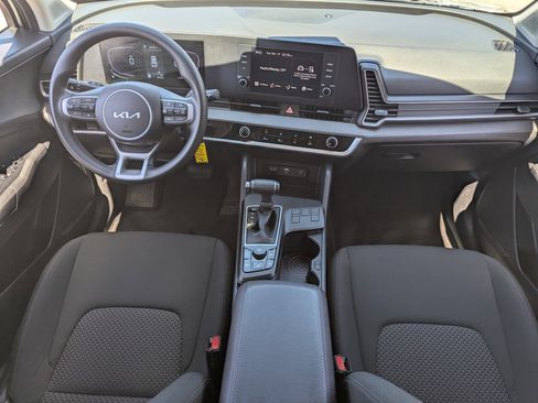 Certified 2024 Kia Sportage LX image 12