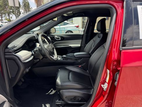 Used 2025 Jeep Compass Limited AWD/4WD image 28