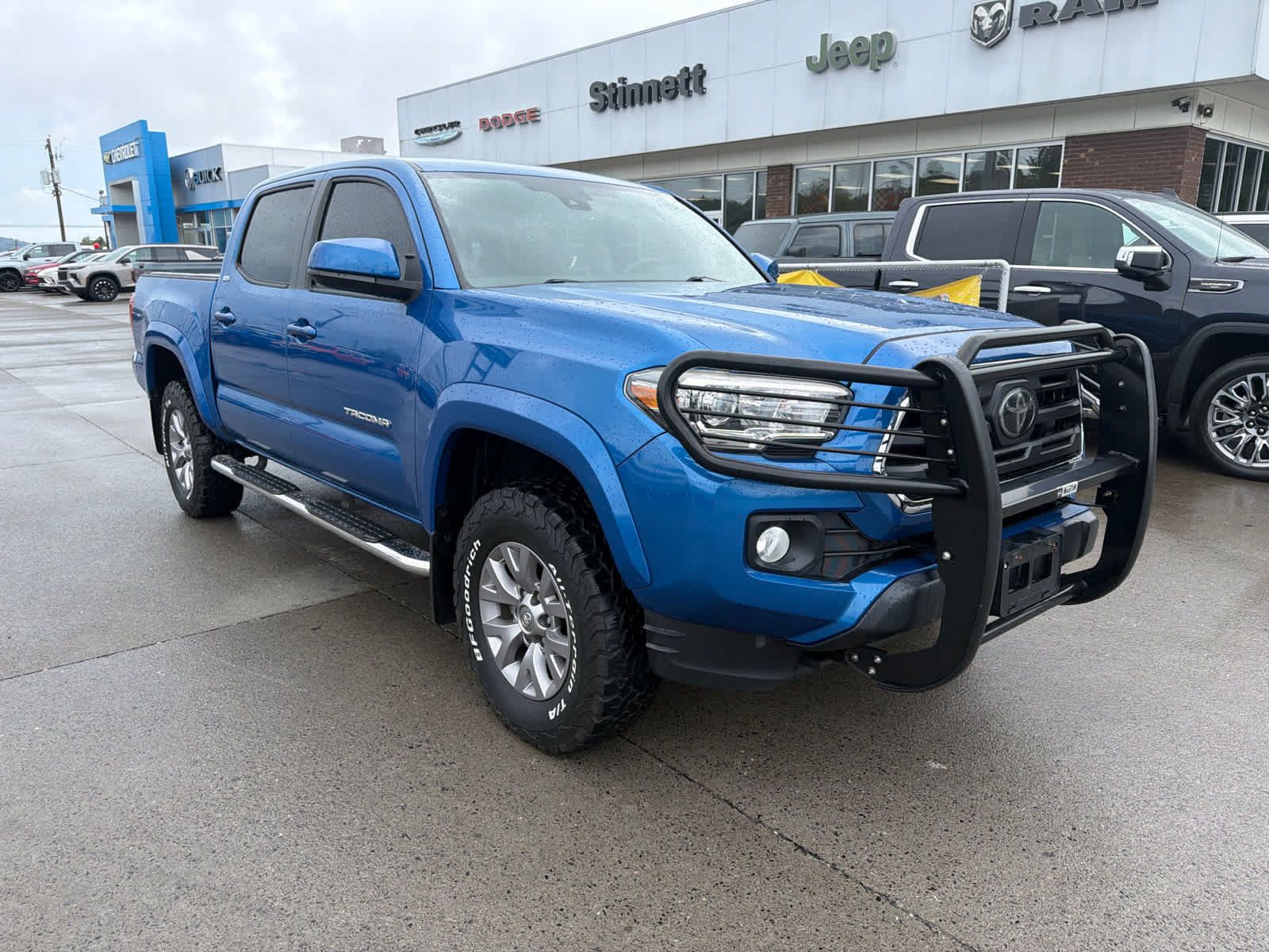 Used 2018 Toyota Tacoma SR5 RWD image 4