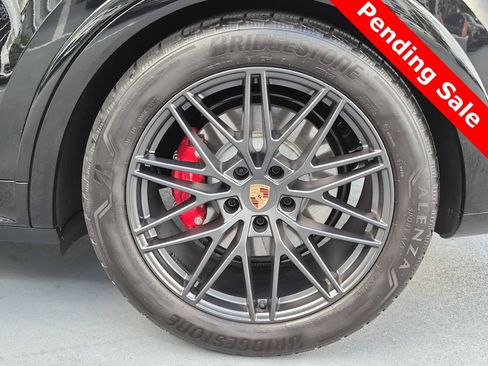 Used 2025 Porsche Cayenne GTS image 12