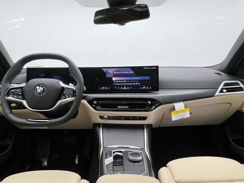 Used 2026 BMW 330i xDrive Sedan w/ Convenience Package AWD/4WD image 10