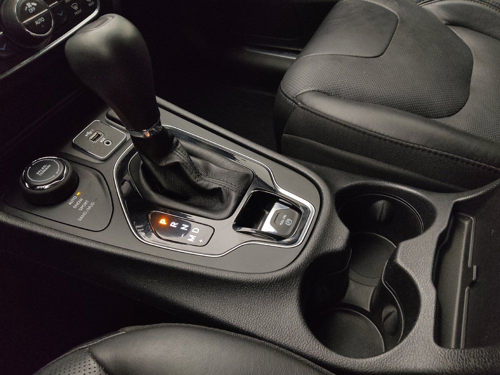Used 2020 Jeep Cherokee Limited AWD/4WD image 26