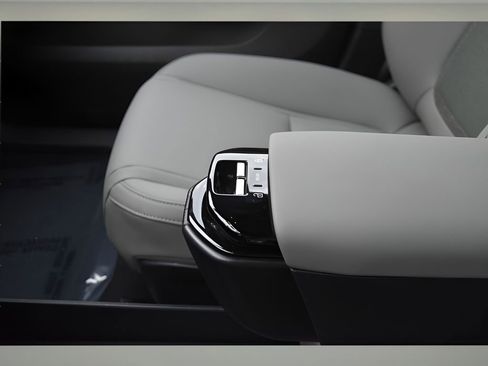 New 2026 Volvo EX30 Cross Country Ultra w/ Protection Package Premier AWD/4WD image 36