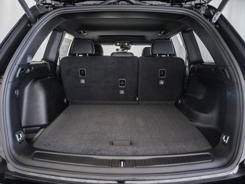 New 2025 Jeep Grand Cherokee image 9