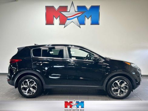 Used 2020 Kia Sportage LX AWD/4WD image 1