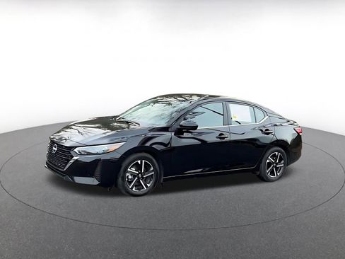 Used 2025 Nissan Sentra SV image 9