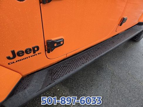 Used 2025 Jeep Gladiator Sport AWD/4WD image 11